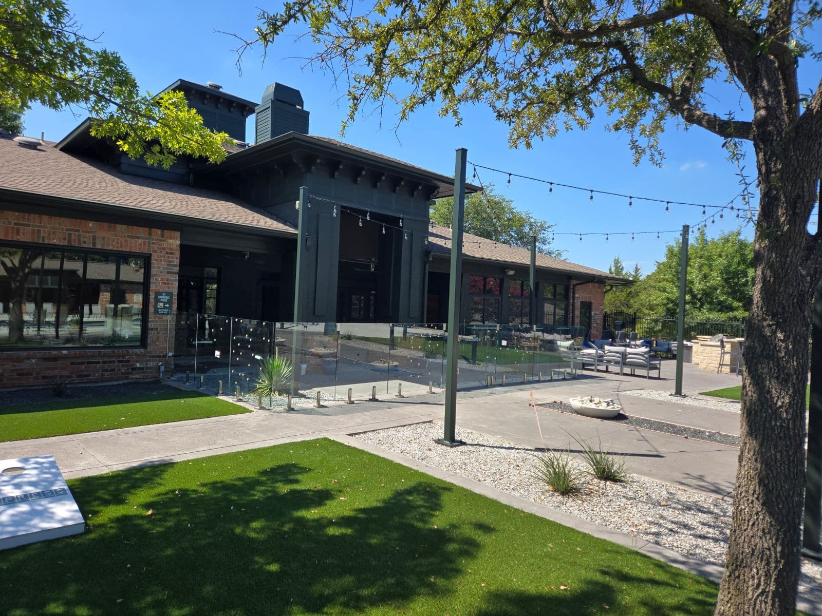 Modern Glass Barriers Enhance Outdoor Spaces